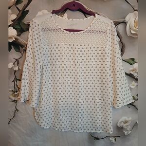 Women's White and Black Patterned Top